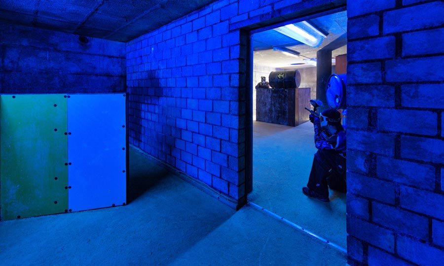 Paintball-Action in der Paintballfarm in Dietwil